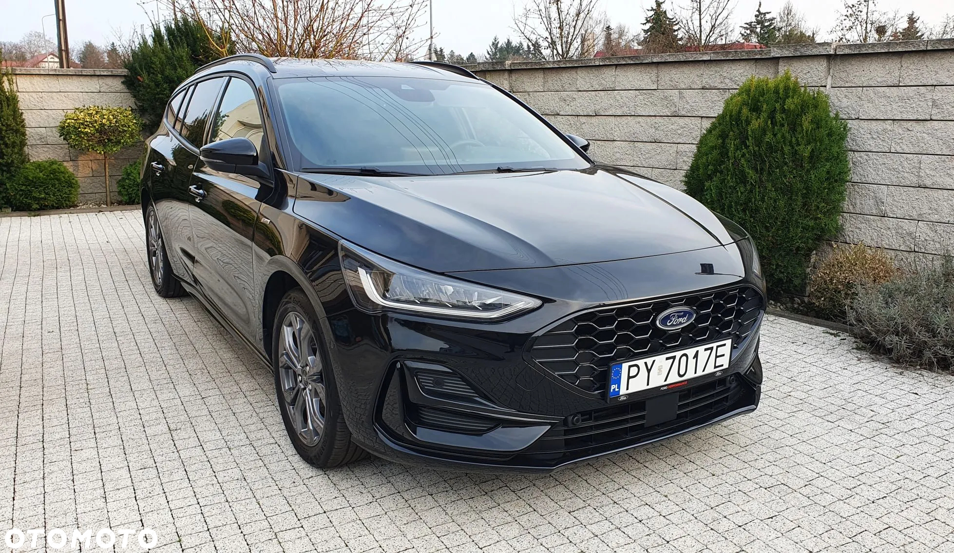 Ford Focus Turnier 1.0 EcoBoost Start-Stopp-System ST-LINE STYLE - 3