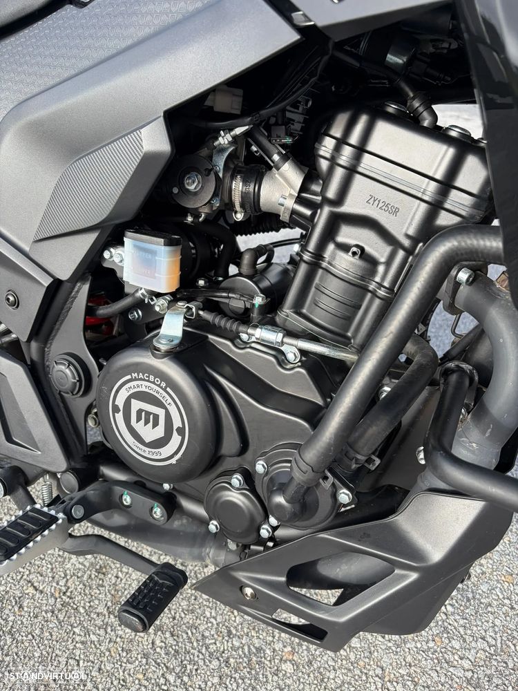 Macbor Montana XR1 125 - 6