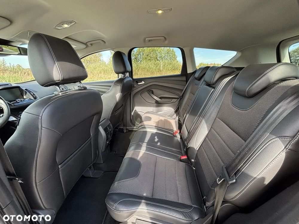 Ford Kuga 2.0 TDCi 4x4 Titanium - 17