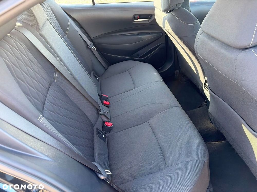 Toyota Corolla - 12