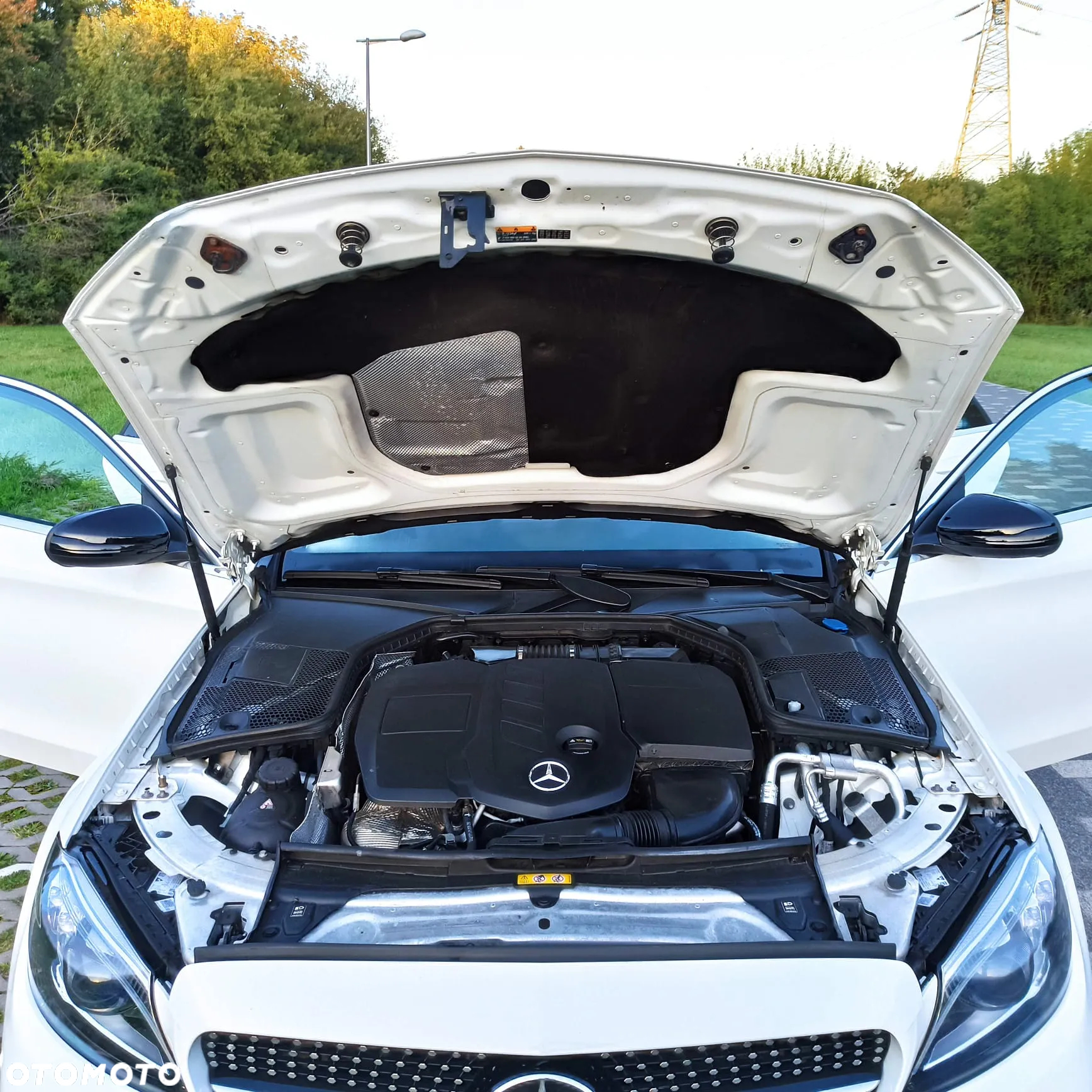 Mercedes-Benz Klasa C 220 d 4Matic T 9G-TRONIC AMG Line - 25