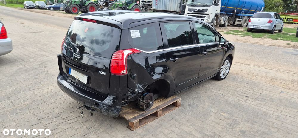 Peugeot 5008 - 16