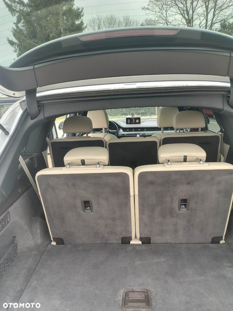 Audi Q7 - 8