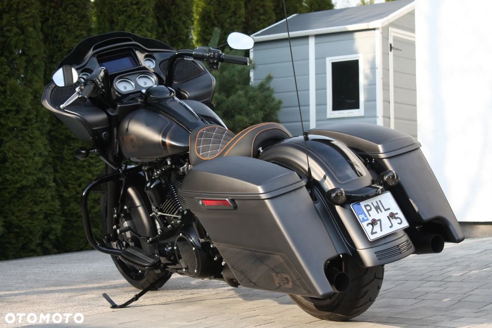 Harley-Davidson Touring Road Glide - 1