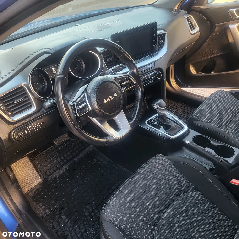Kia XCeed - 16