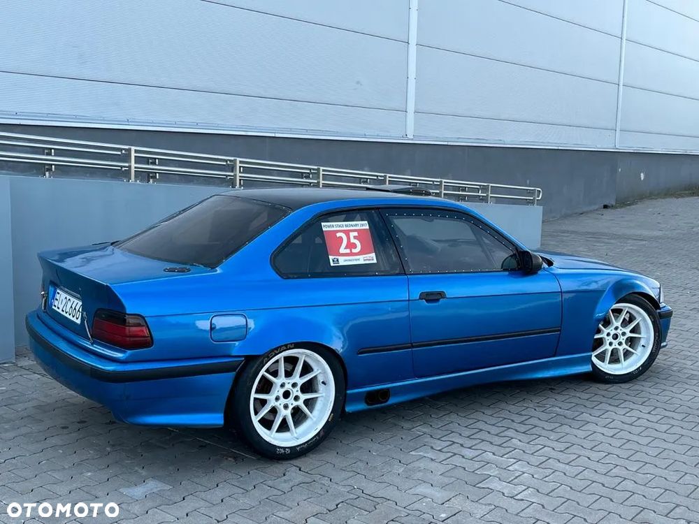 BMW M3 Standard - 2