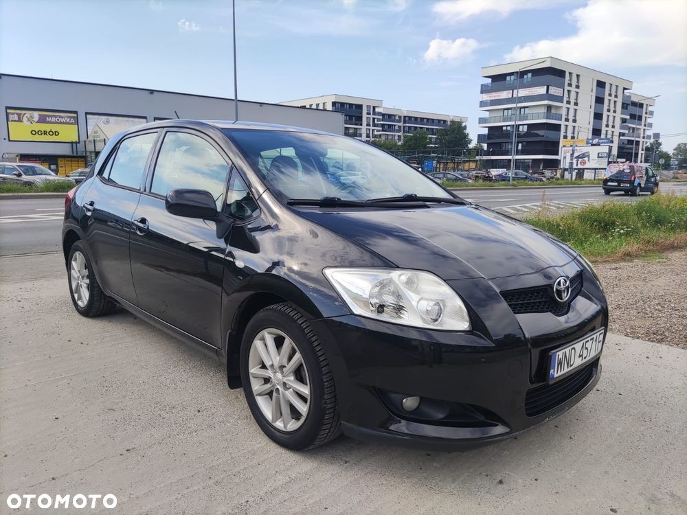 Toyota Auris 1.6 VVT-i Executive - 11