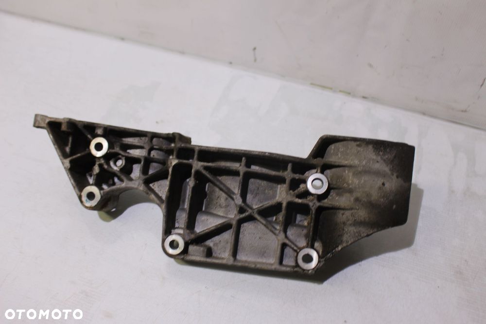 ŁAPA ALTERNATORA AUDI A3 8L 1.6  06A903143H - 2