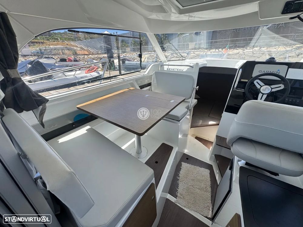 Beneteau Antares 8 - 9