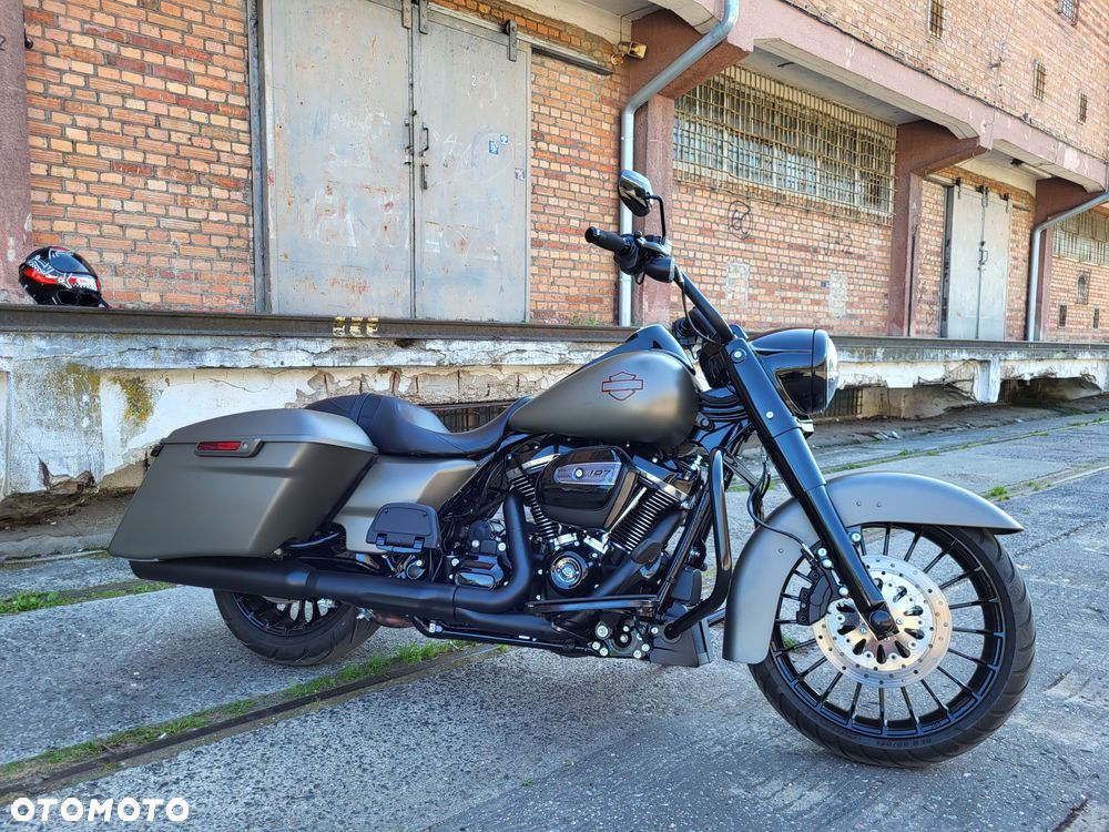 Harley-Davidson Touring Road King - 2