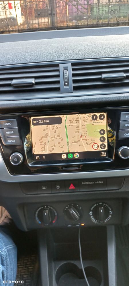 Skoda Fabia 1.0 Ambition - 39