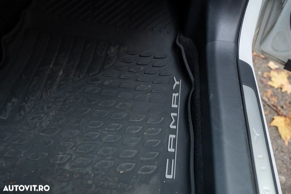 Toyota Camry 2.5 Hybrid Exclusive - 18