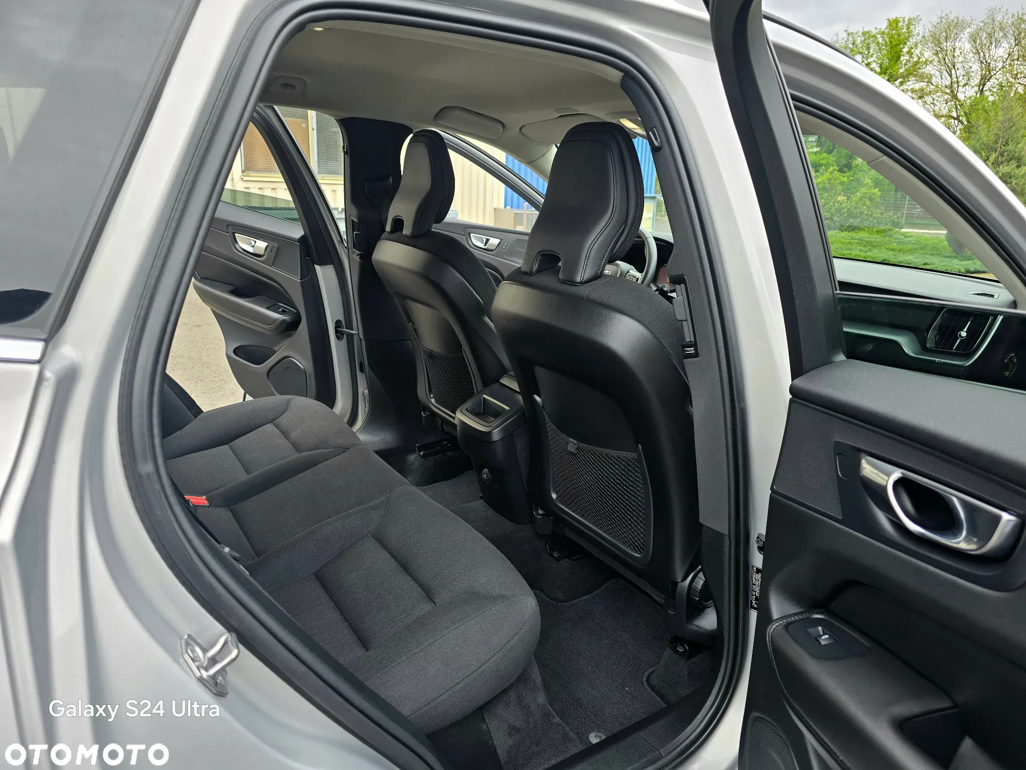 Volvo XC 60 B5 D AWD Momentum Pro - 11