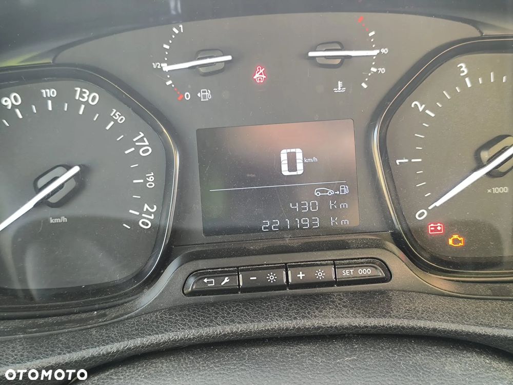 Toyota ProAce D-4D Long 3,0t Mobilny Life - 3