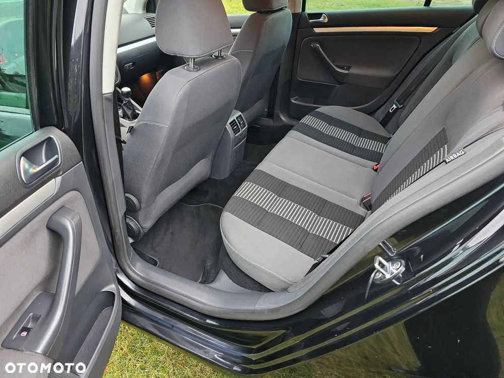 Volkswagen Golf V 1.9 TDI Trendline - 8