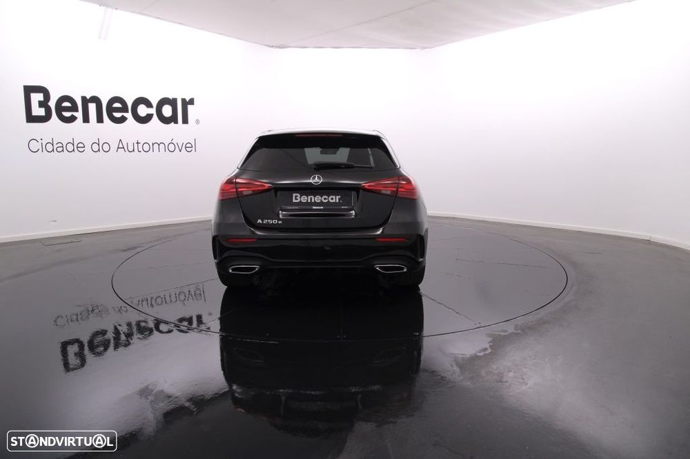 Mercedes-Benz A 250 e AMG Line - 6