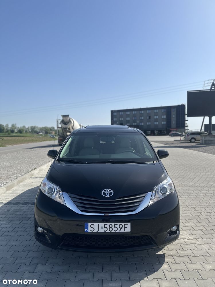 Toyota Sienna 3.5 V6 XLE AWD - 8