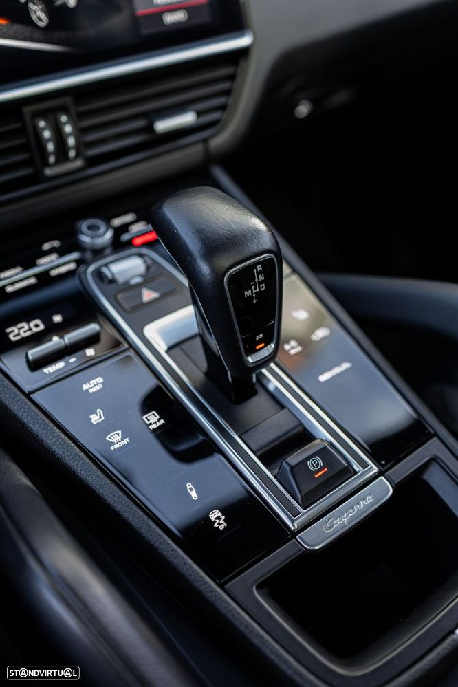 Porsche Cayenne Coupé E-Hybrid - 12