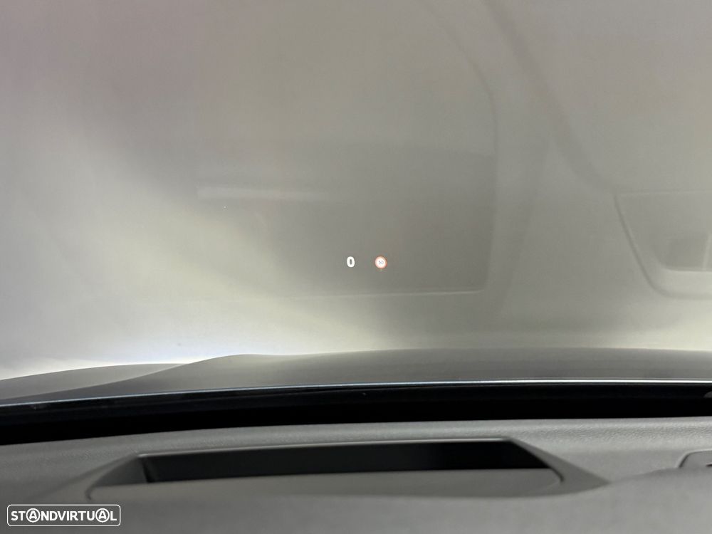 Volvo XC 60 T6 AWD Recharge Geartronic RDesign Expression - 16