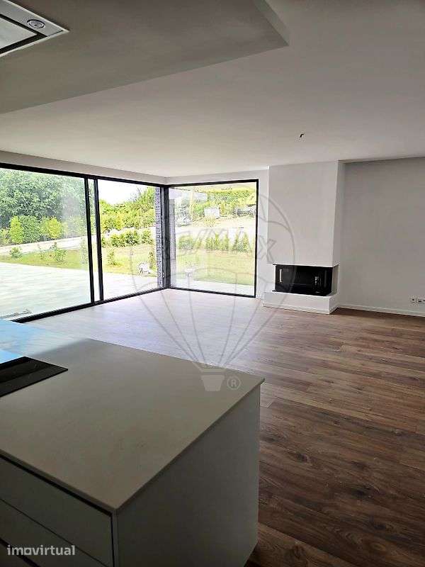Moradia T4 para venda - Grande imagem: 4/37