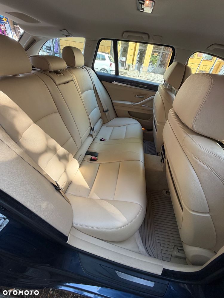 BMW Seria 5 530d xDrive Luxury Line - 26