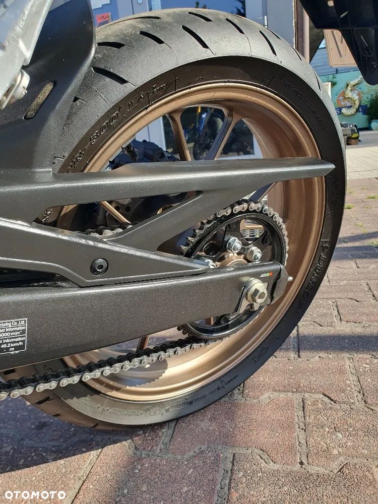 Honda CB - 10