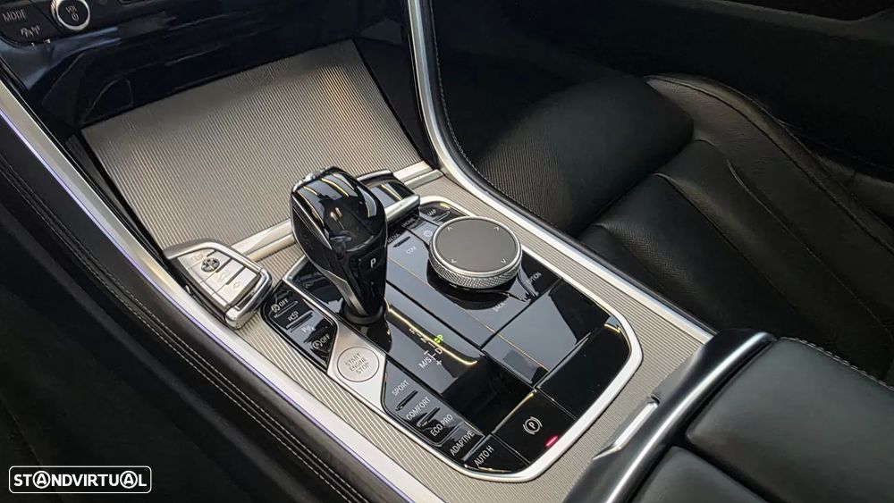 BMW 840 d xDrive Pack M — fotografia 48