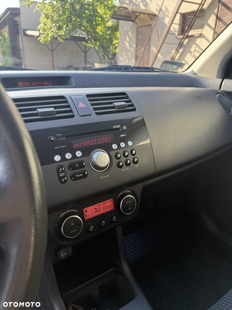 Suzuki Swift - 7