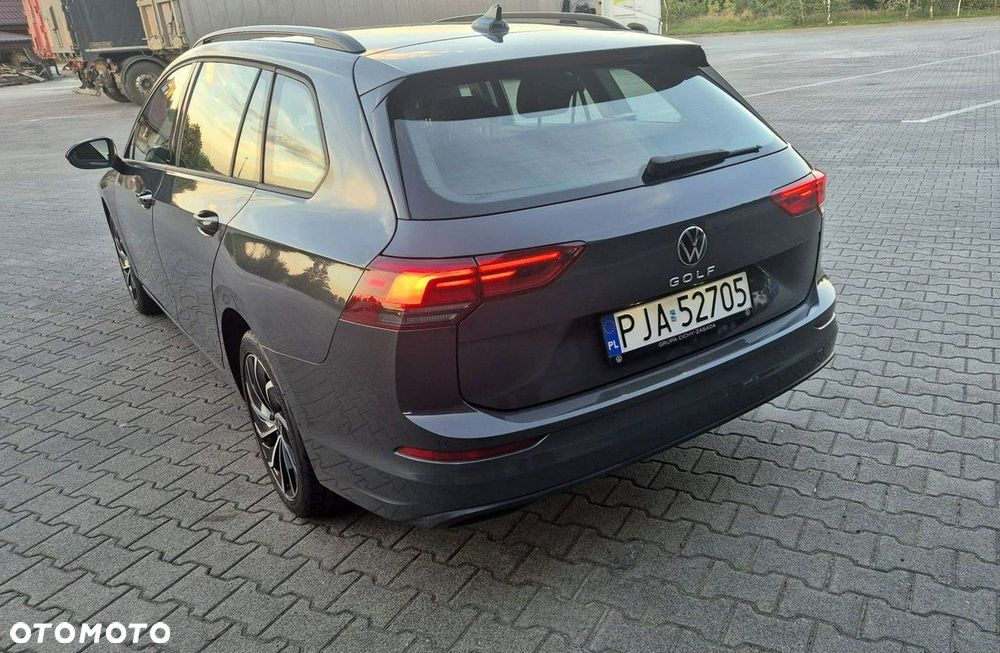 Volkswagen Golf - 10