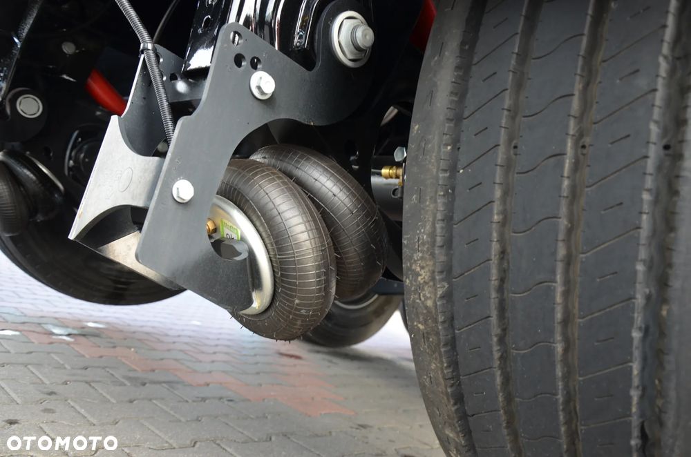 Schwarzmuller NOWA WYWROTKA 24 m3 / HARDOX / SAF / OŚ POD. / HYVA / LED / 3900 - 8