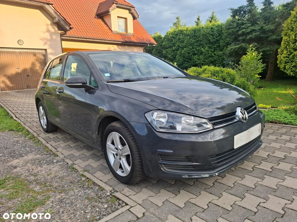 Volkswagen Golf - 1
