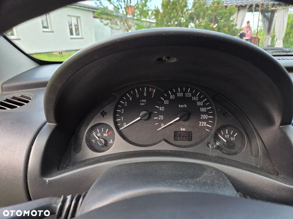 Opel Corsa 1.0 12V Base / Start - 12