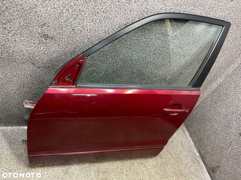 Drzwi lewy przod przednie listwa szyba ZY8 C13 Suzuki Grand Vitara 2 II - 5