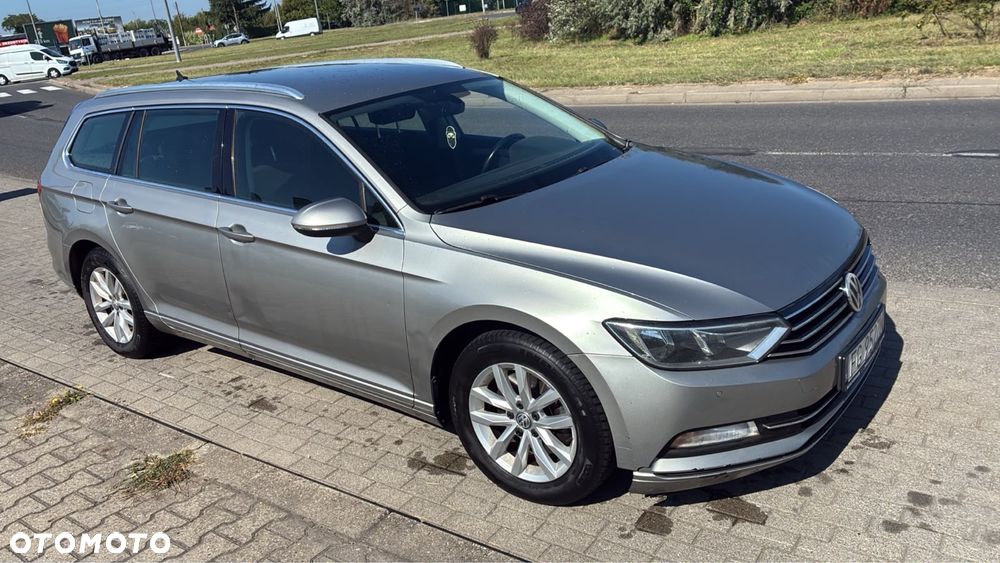 Volkswagen Passat - 2