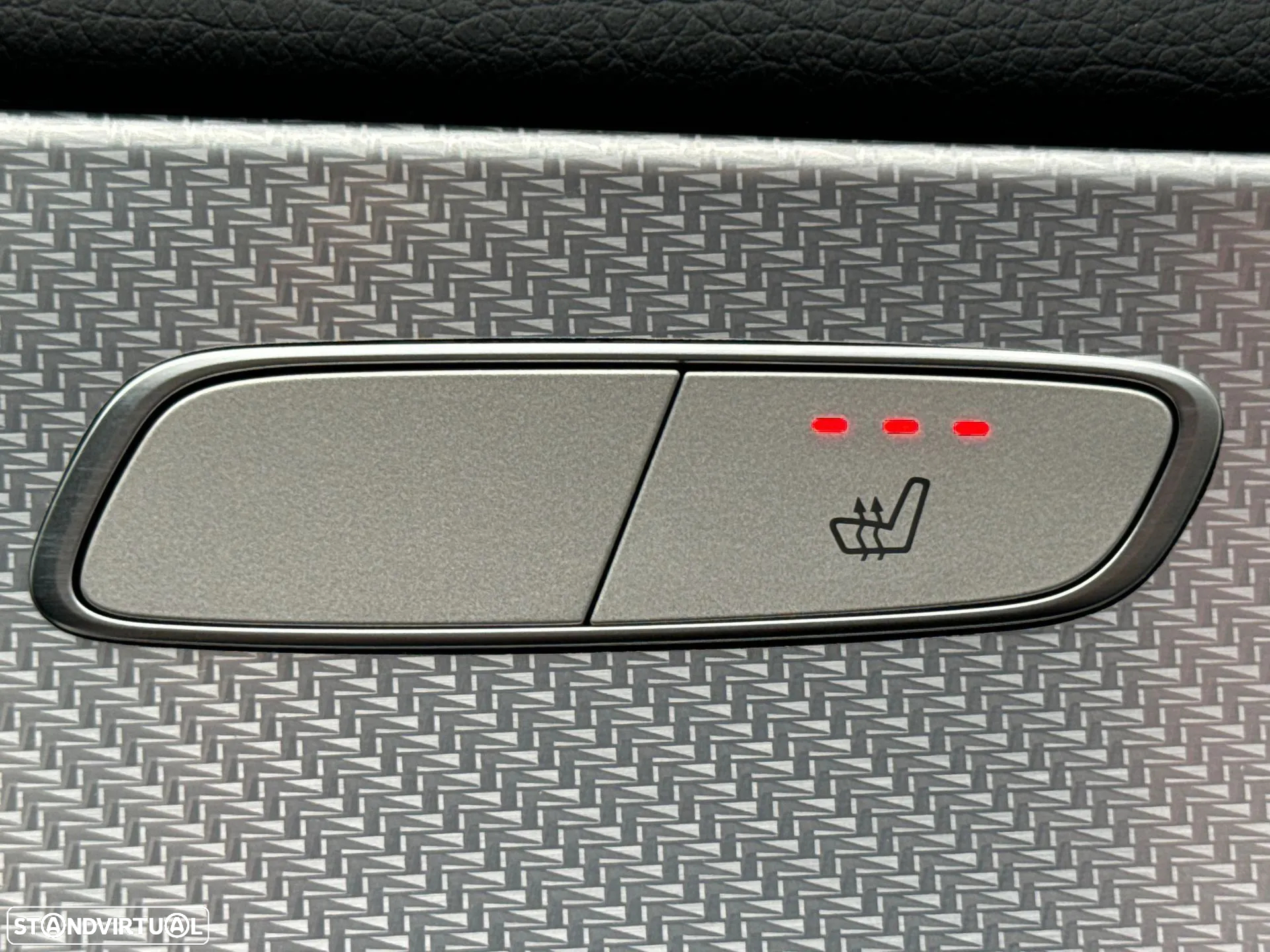 Mercedes-Benz E 300 e Exclusive Line - 19