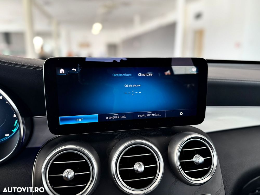 Mercedes-Benz GLC 300 e 4Matic 9G-TRONIC AMG Line - 24