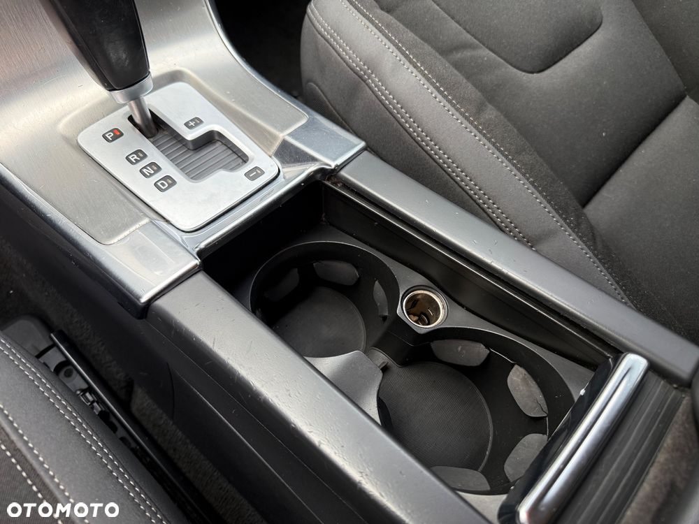 Volvo XC 60 D5 AWD Kinetic - 9