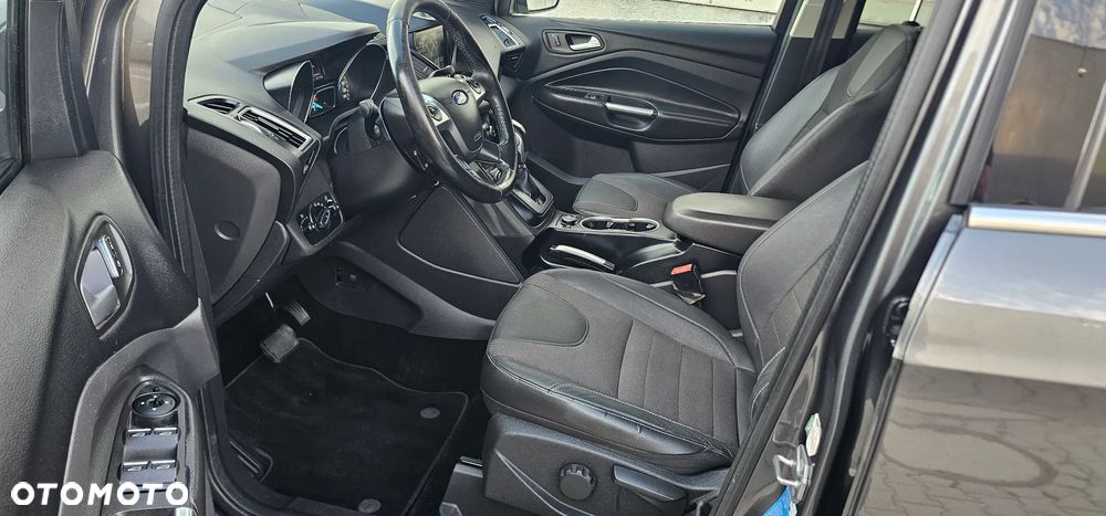 Ford Kuga - 8