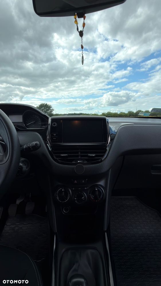 Peugeot 2008 - 12