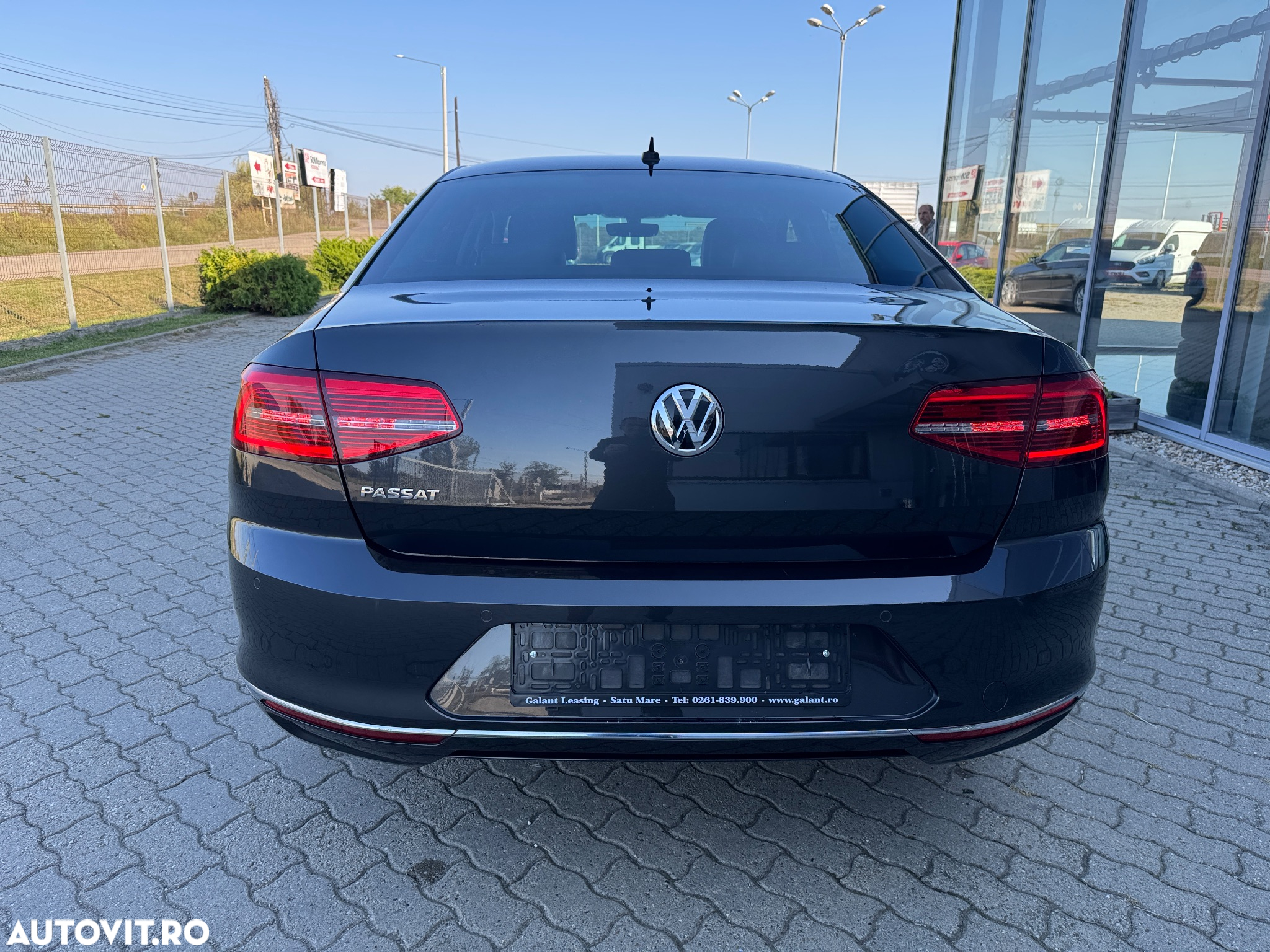 Volkswagen Passat 2.0 TDI DSG Highline - 5