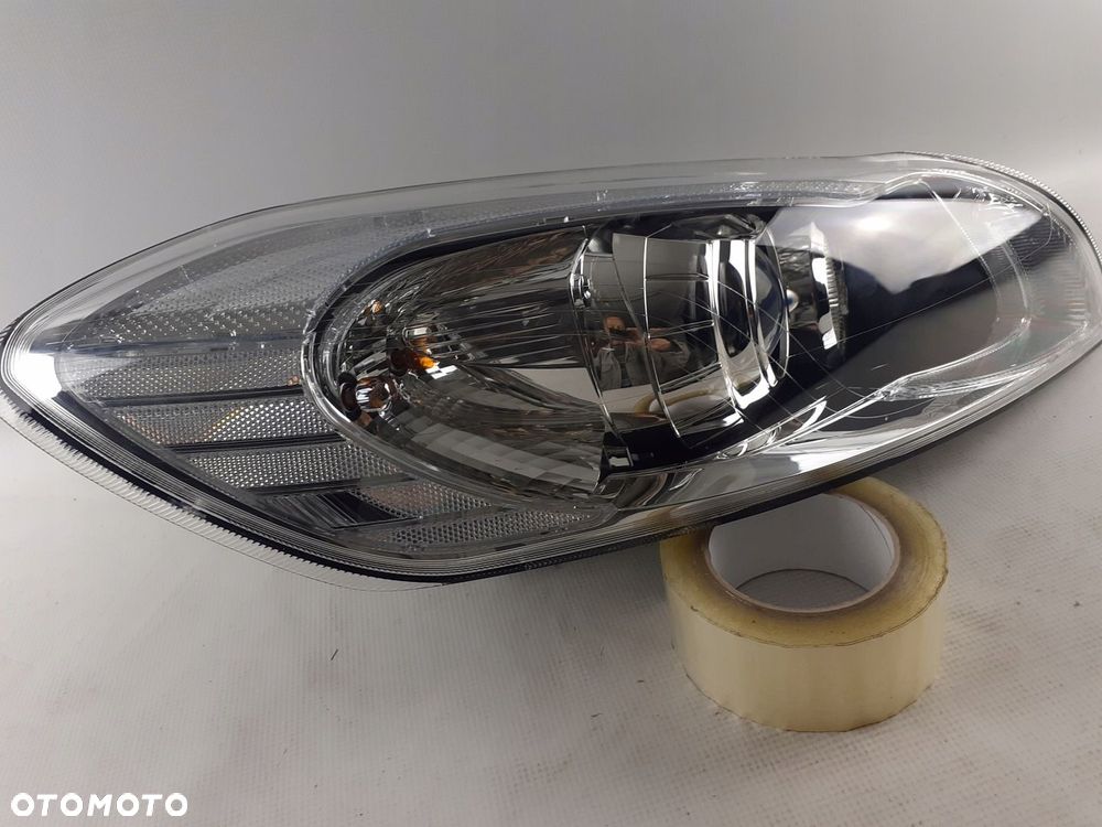 Lampa prawa Volvo C70 II ksenon 10-13 r. 32206149 - 2