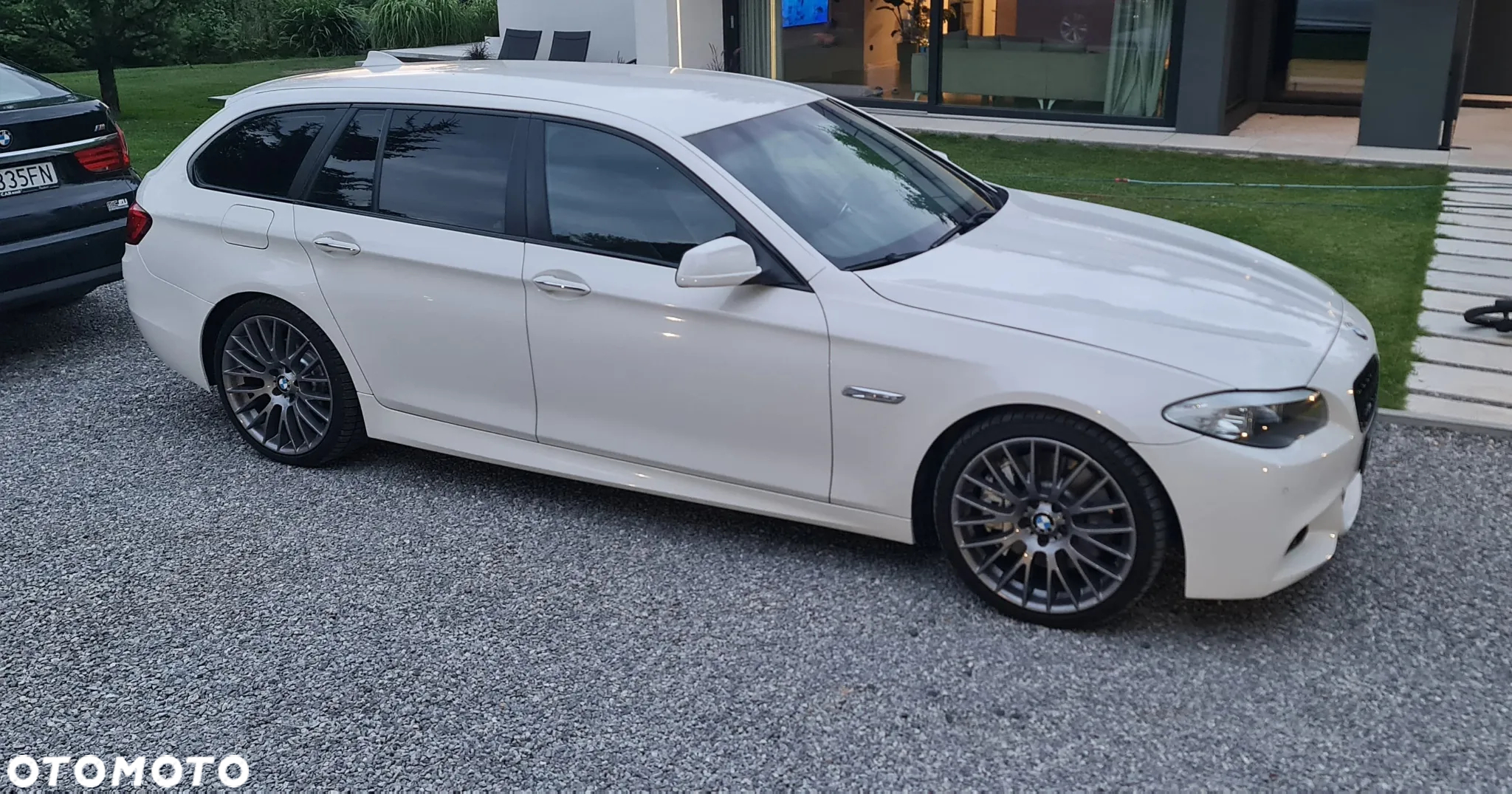 BMW Seria 5 520i Touring Sport-Aut - 2