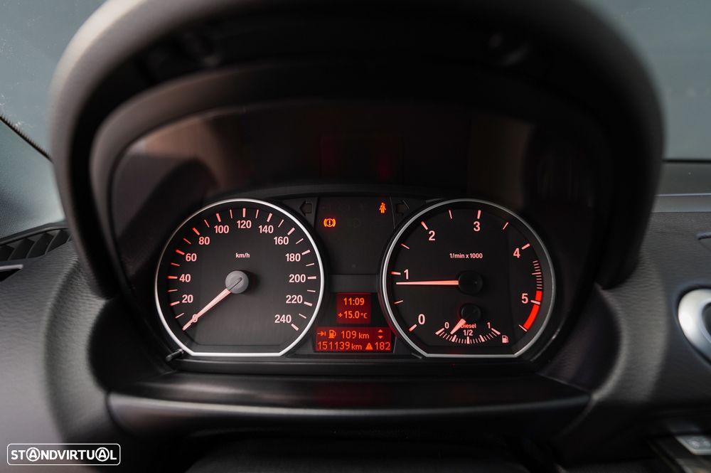 BMW 116 d Line Urban - 19