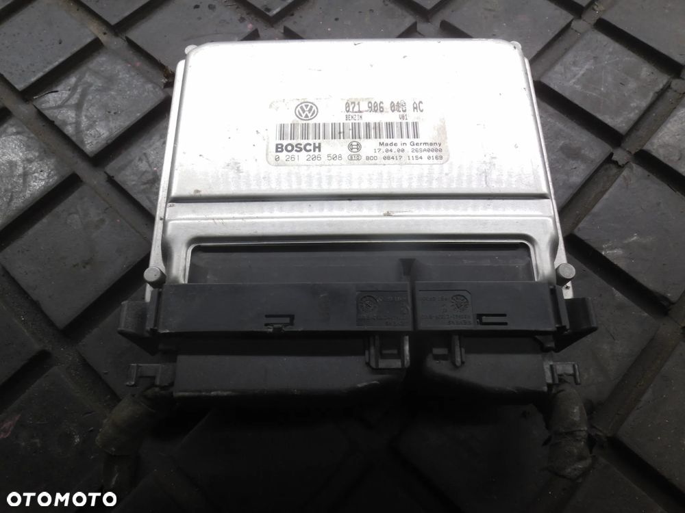 PASSAT B5 STEROWNIK 071906018AC 2,3 V5 0261206508 - 1
