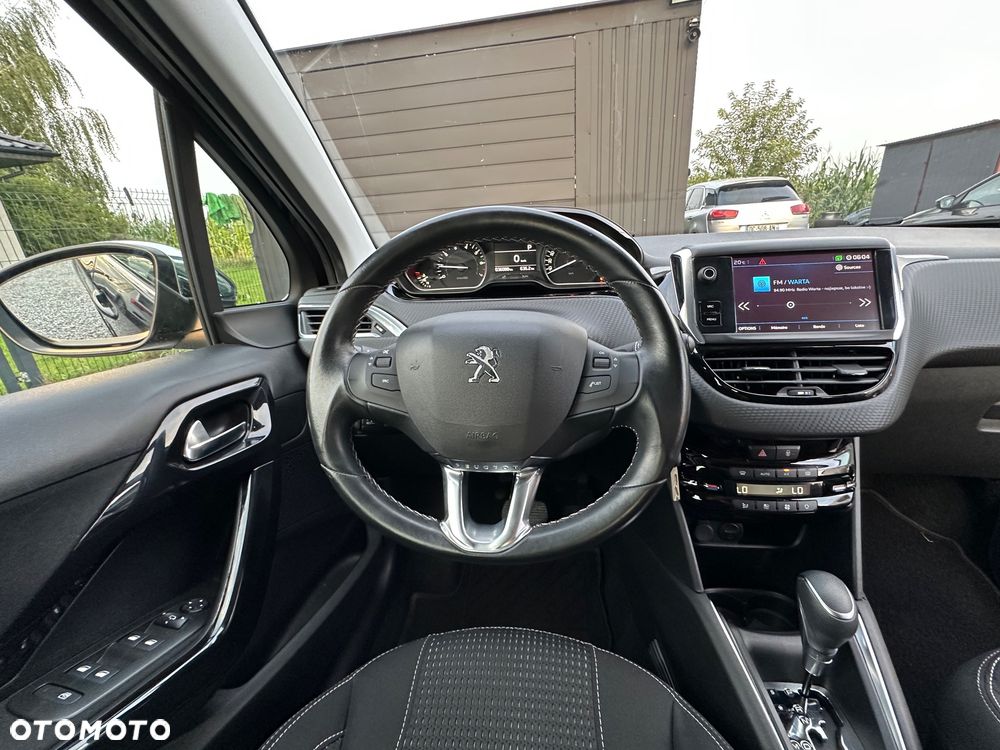 Peugeot 208 1.2 PureTech GPF Allure S&S EAT6 - 18