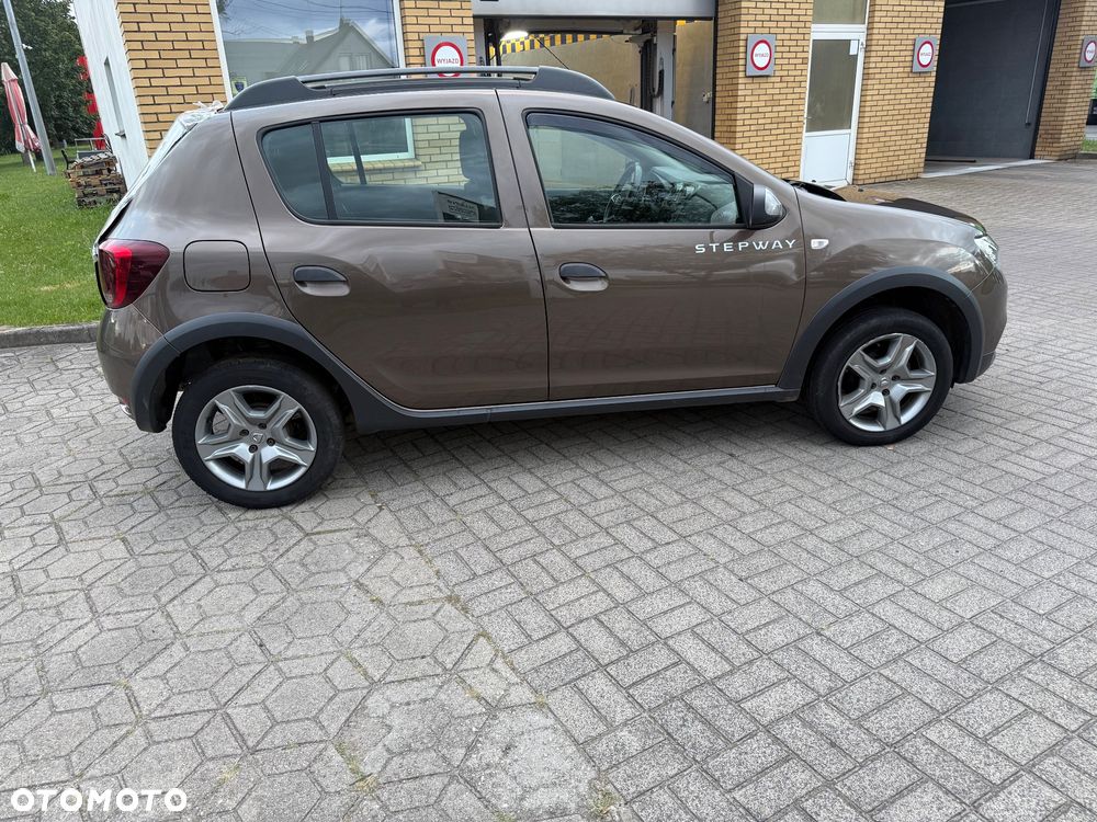 Dacia Sandero Stepway Blue dCi 95 Celebration - 8