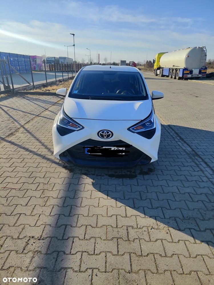 Toyota Aygo x-play - 2
