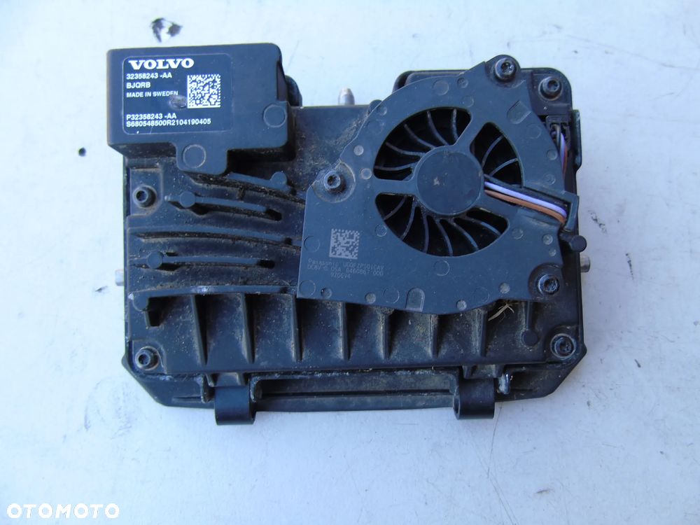 CZUJNIK KAMERA VOLVO XC 40 32358243-AA - 1