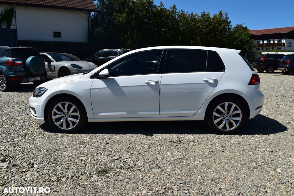 Volkswagen Golf - 2