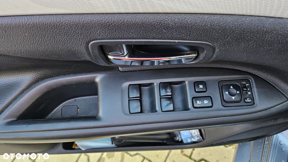 Mitsubishi Outlander 2.0 4WD Plug-In Hybrid Plus - 21